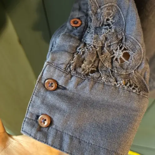 Holding Horses Blue Button-Down Shirt with Lace Detail | Size 0