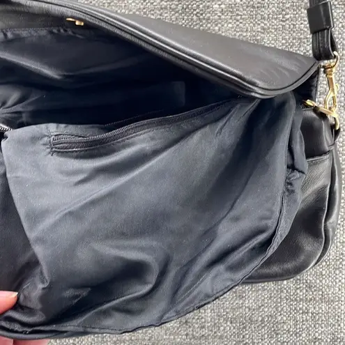 Vintage Shoulder Bag Med Stone Mountain Dark Brown Leather Minimalist Soft 90s Brown