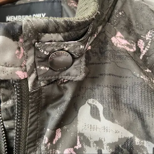 Members Only Iconic Boyfriend Satin Camo Jacket. Size Juniors 16.