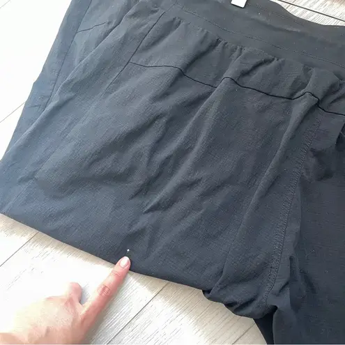 Athleta  Trekkie North Jogger Black (size 18) workout athleisure outdoor hiking