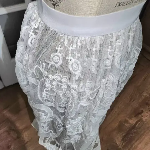 Cupshe NWT  Womens White Embroidered‎ Swim Cover Up Skirt XS Small