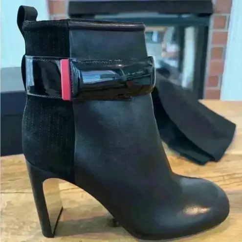 Rag and Bone 🔥 x Star Wars Ellis
Force Boots Limited Edt
Black Leather Booties Sz 9