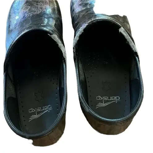 Dansko Professional Patent Iridescent Clog Mule Slip On Black Purple Size 40