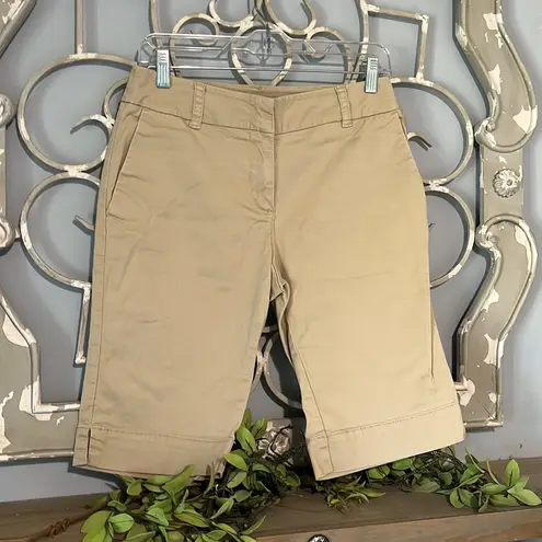 New York & Co. Khaki Shorts Bermuda Chino Womens 4