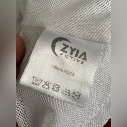 Zyia White Fitted Hoodie Sweatshirt