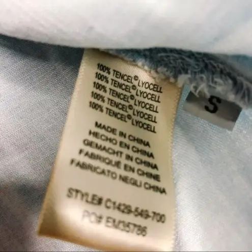 Anthropologie Cloth & Stone  Chambray Light Wash Blue Bell Sleeve Blouse Small