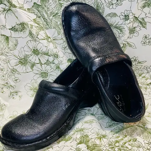 BOC Born Concepts Women's Black Leather Clogs Shoes Size 8 Comfort