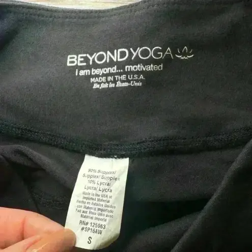 Beyond Yoga ‎ Sleek Stripe High Waist Legging Size S