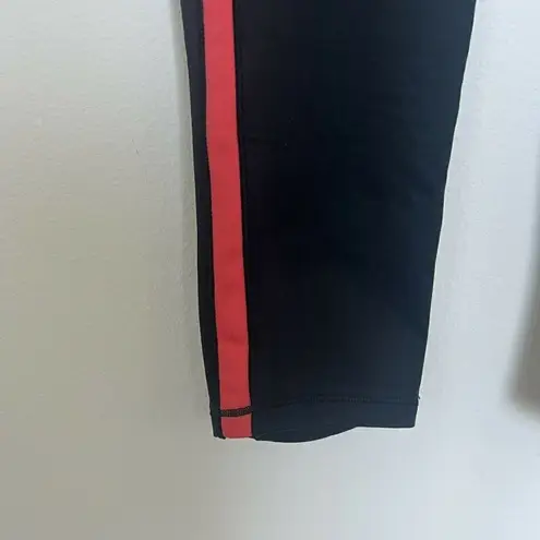 Under Armour  crop Pants HeatGear Armour Black Small athletic wear