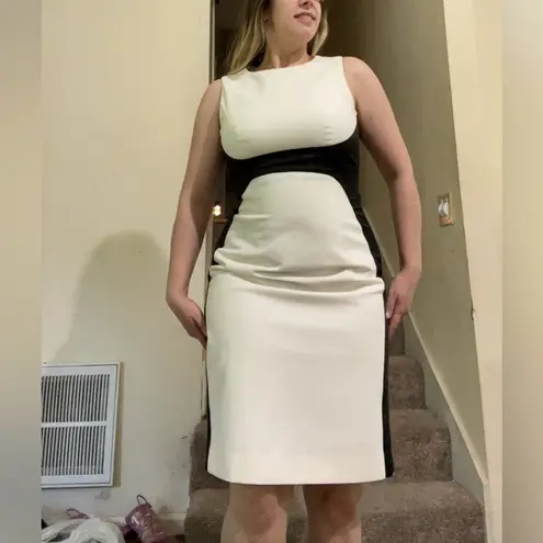 Mod office dress flattering hourglass Black Size 8