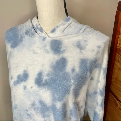 Kittenish Blue White Tie Dye Long Sleeve Cropped Boxy Hoodie Sweatshirt Medium