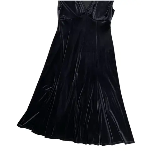 Jones Wear VINTAGE Velvet Midi Dress