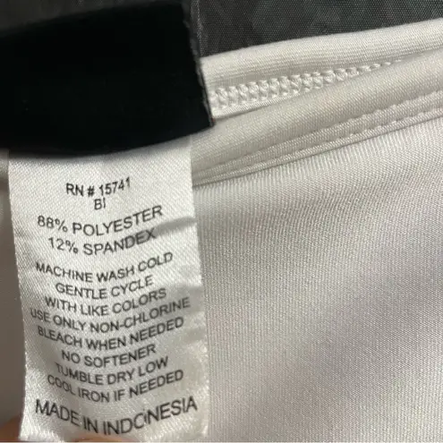 Avia White Large Skort Performance Athleisure Pickleball Atheletic