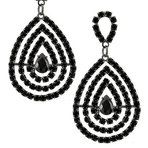 Graduating Teardrop Earring Set