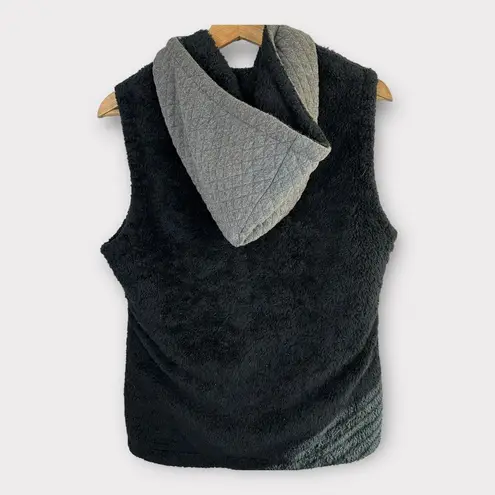 Obermeyer Womens size Medium Greyson Reversible Sherpa Vest Gray Black