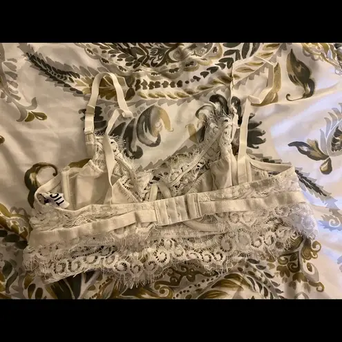 Tic Toc MD Lacey white bustier underwire bra