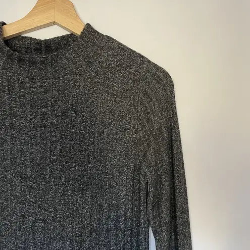 FOR THE REPUBLIC long sleeved gray maxi dress knit material women's size medium