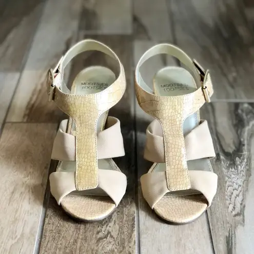 Mootsies Tootsies Block Heel Tan Taupe Faux Leather Sandals, sz. 7