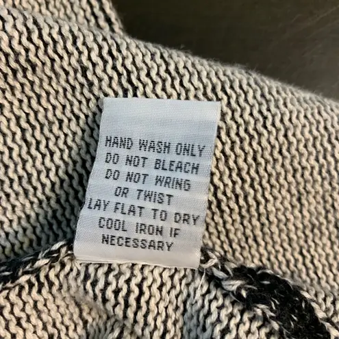 Habitat Clothes to Live In Women Knit V Neck Tunic Sweater Small Artsy Lagenlook Black