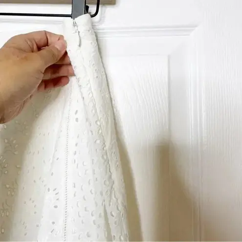 RALPH LAUREN White Eyelet Asymmetrical Hem Handkerchief Hem Size 4Petite Preppy