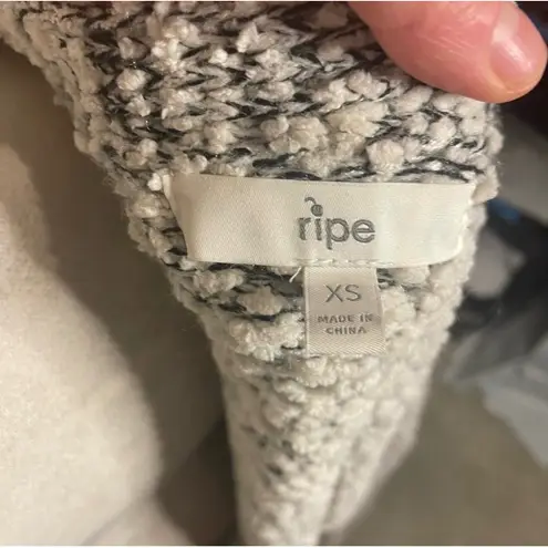 RIPE Chunky Knit Long Cardigan Sweater Black White Speckled XS Pockets Cozy