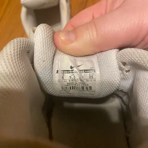 Nike  Air Max 90 Essential Womens Size 8 Gray Running Shoes Sneakers‎ 616730-108