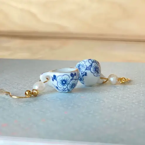 Handmade porcelain tea cup & freshwater pearls unique fun fairy antique style dangle earrings🫖🍃🌀