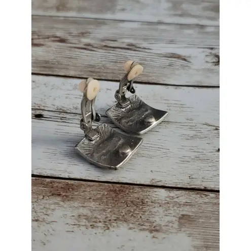 Vintage Clip On Earrings Shades of Red & Patterned Dark Grey Metal