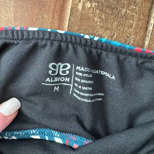 ALBION FIT Costa Floral Bella Crop Top