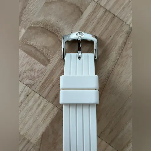 Bulova Ladies Chronograph Style Watch Silver Dial Rose Gold Case Date Dial