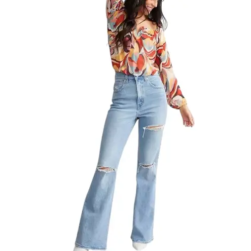 Levi's Levi’s 70’s High Rise Flare Jeans in You and I Light Wash