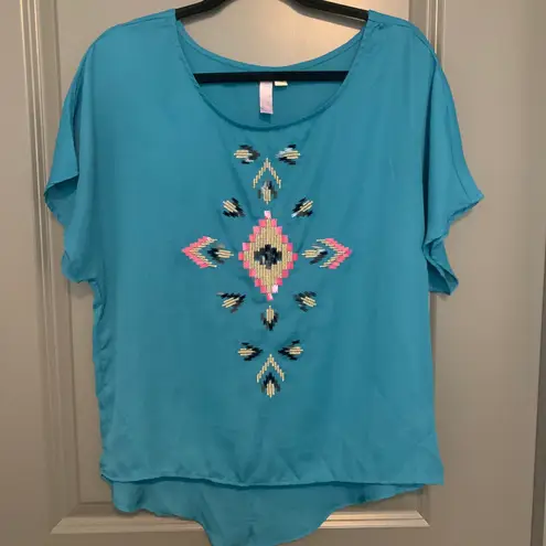 Alya Blue flowy top with beaded design by  size small