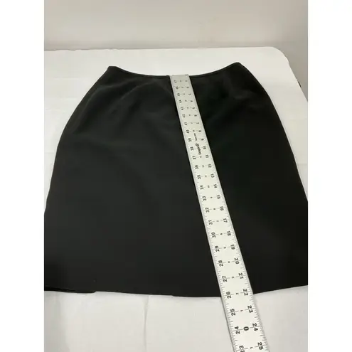 Womans LeSuit 2 Piece Jacket & Knee Length Skirt Black 8P