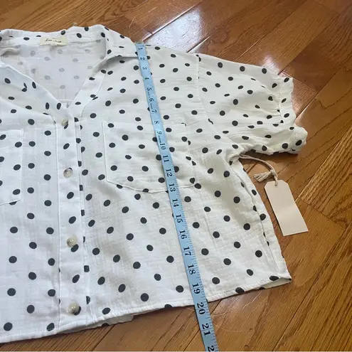 Love Note Love Notes White Polka Dot Gauze Cotton Button-Down short sleeve Shirt - Size L