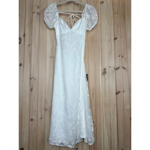 NWT Lulus Blossoming with Charm White Embroidered Tie