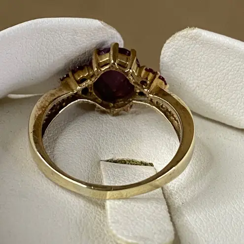Vintage 10K Gold Oval Ruby Ring with Faceted Round Ruby Accents Cocktail Sz 9