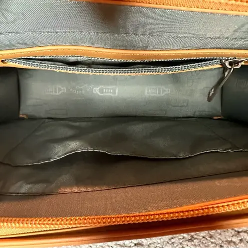 Pixie Mood (NWOT)  - The Zoe Crossbody Vegan Leather Bag, Honey Zip Closure