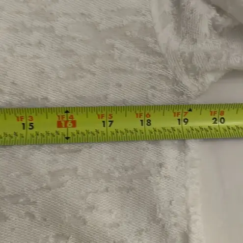 Club Monaco White Burnout Shirt Top Womens Medium Long Sleeves Knit