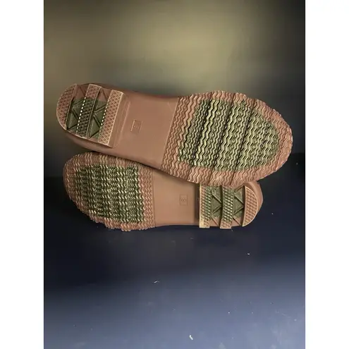 Serra Plum Women's Chelsea Rain Boots Elastic Side Panels & Lugged Sole Size 8