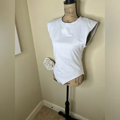NTM: ReoRia Sleeveless White with Shoulder Pads Bodysuit with Snap Closure Sz L Size L