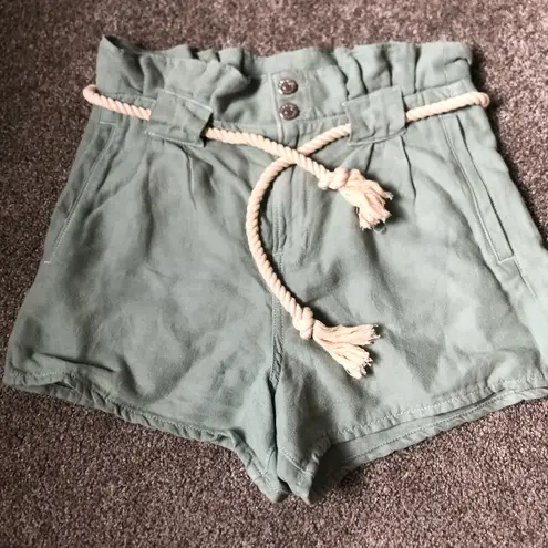 Veronica Beard Jeans Karter Belted Paperbag Shorts in Green Size 0 Cotton Linen