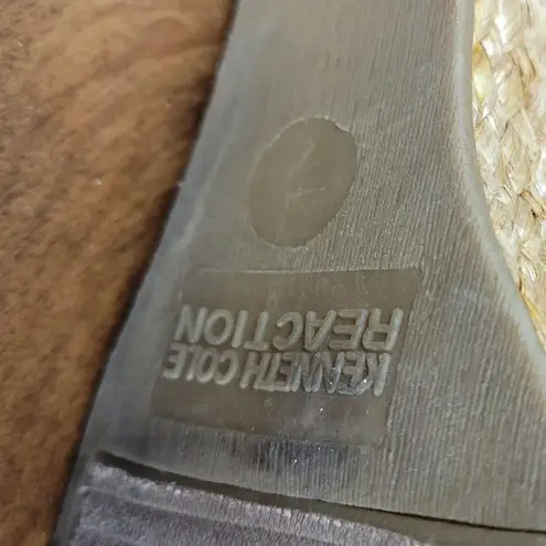 Kenneth Cole Reaction Womens Live It Up Sandals 6.5 Cream Woven Straw Wedge Heel Tan