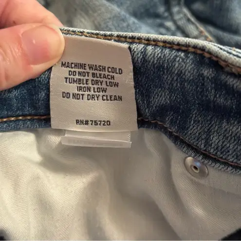 BKE Denim Buckle Parker Universal Fit High Rise Distressed Jeans Womens Size 26