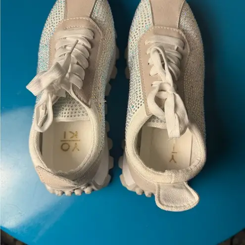 Yoki White Sparkling Sneakers with Textured Design