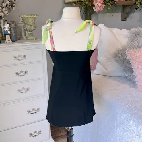 Black Sash Tie Green Floral Mod Top