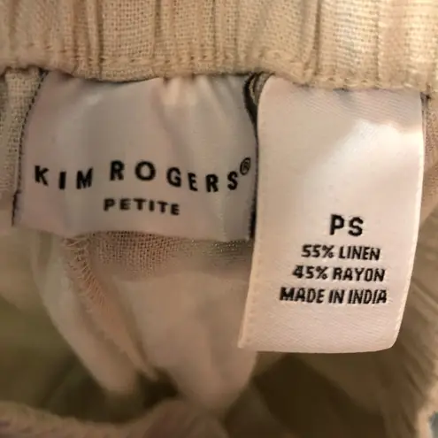 kim rogers  Petite Sm. Light Tan Capri’s w/Pockets