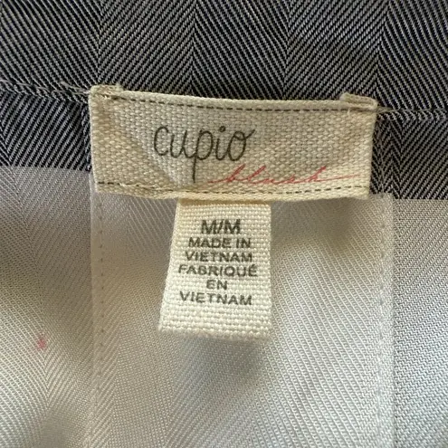 Cupid Blush By Anthropology Cupio Blush gray and white striped collared sleeveless button down shirt size M