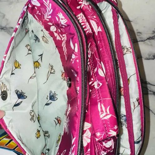 Lug Rider Flourish Berry Travel Bag Cosmetics Luggage BrokenStrap Organizer RFID