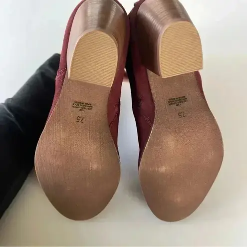Diba Suede Sleek Bootie in Burgundy and Gold Size 7.5 New without box! Red