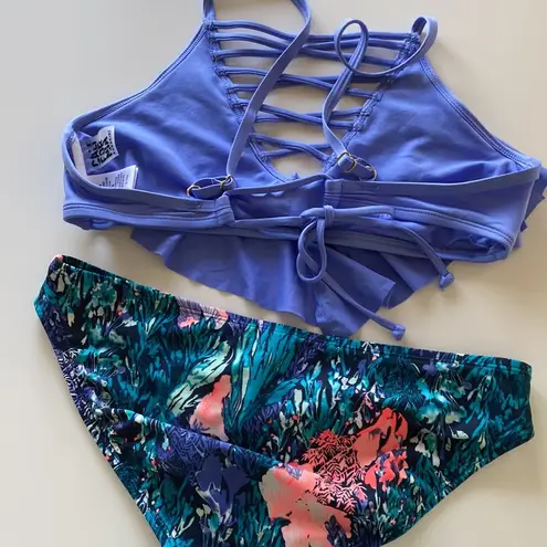 Periwinkle flutter lace up top and underwater printed bottoms bikini swimsuit Size M